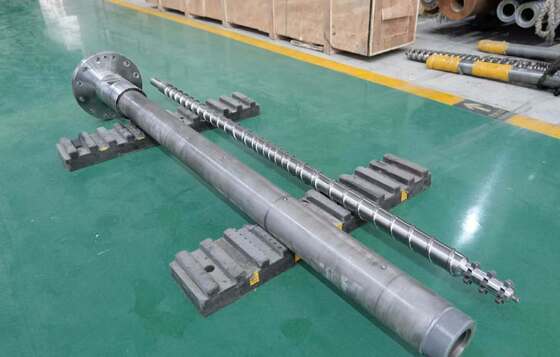 سنگل پیچ Extruder پیچ بشکه با قطر پیچ 20mm-200mm HV900-1100 سختی بشکه و درمان سطح نیترید